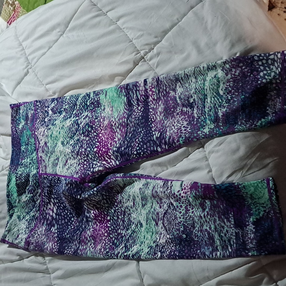 Fabletics Size large Bundle - Picture 3 of 5